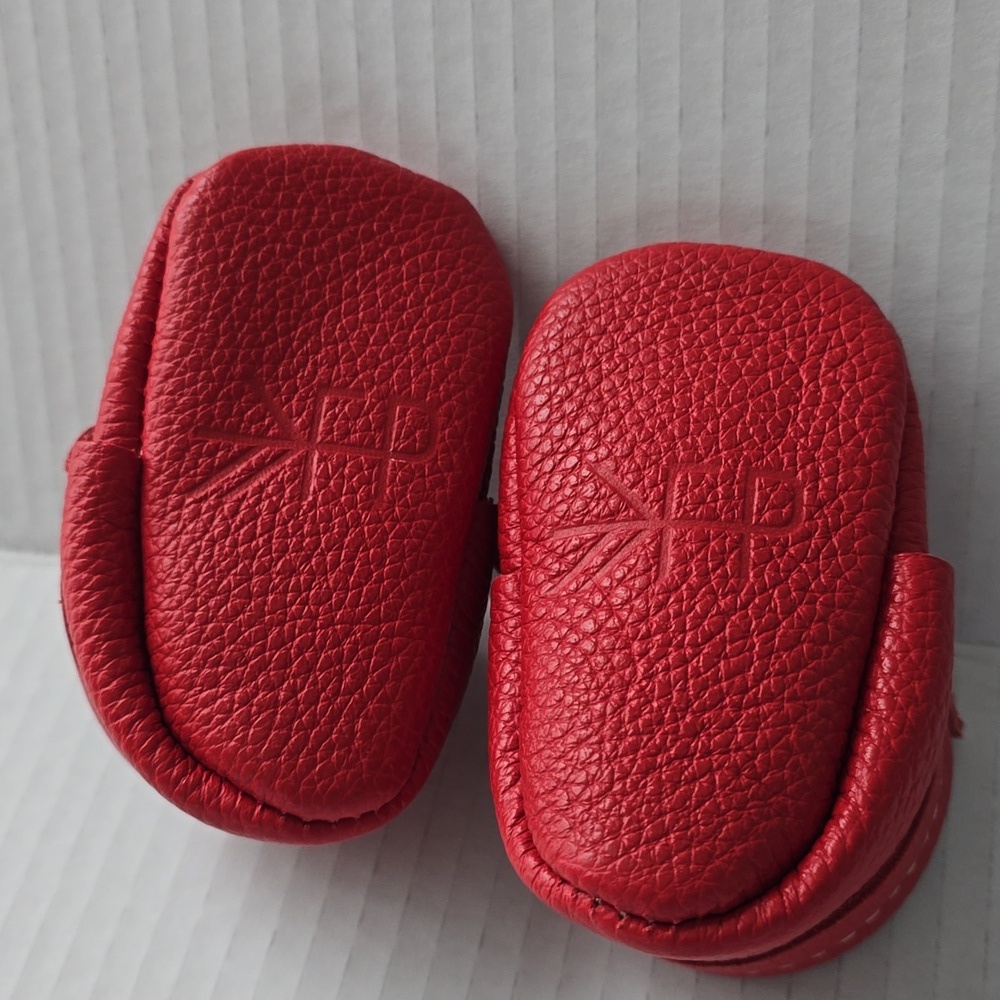 Freshly Picked Fire Engine Red Knotted Bow Baby Shoe Mary Jane Soft Sole Size 1 — image 4 of 8